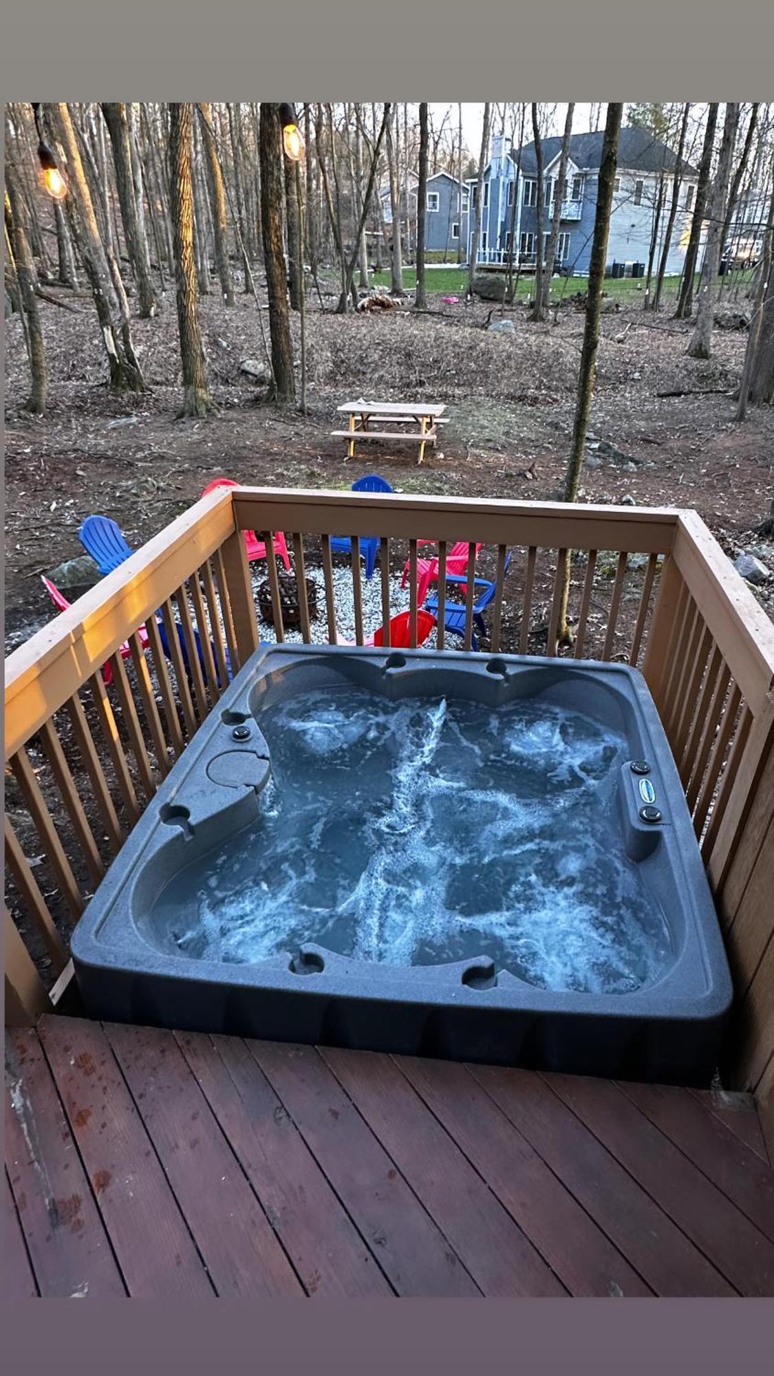 Cozy Cabin At Poconos With Hot Tub And Fire Pit Восток Страудсберг Экстерьер фото