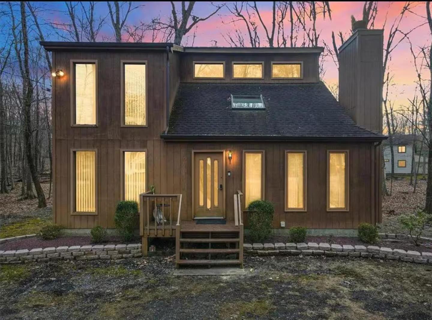 Cozy Cabin At Poconos With Hot Tub And Fire Pit Восток Страудсберг Экстерьер фото